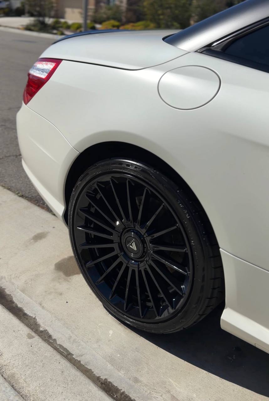 Mercedes CLS — Wheel Detail
